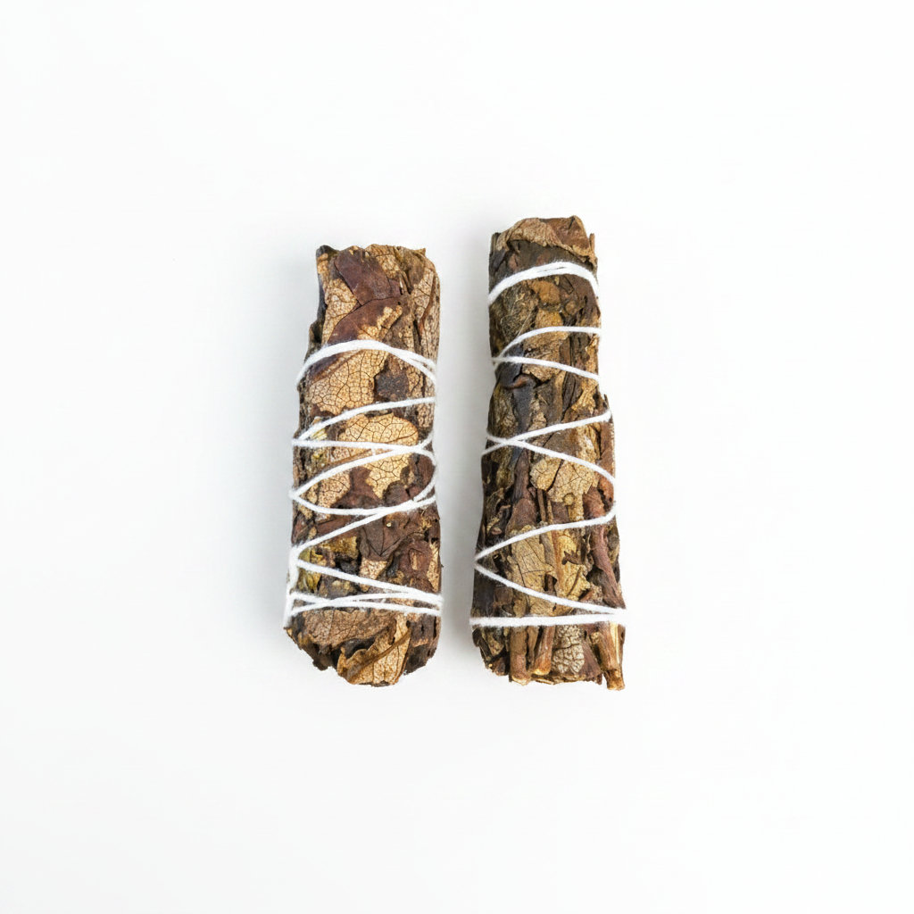 Zwarte Salie Smudge Stick – Witte achtergrond